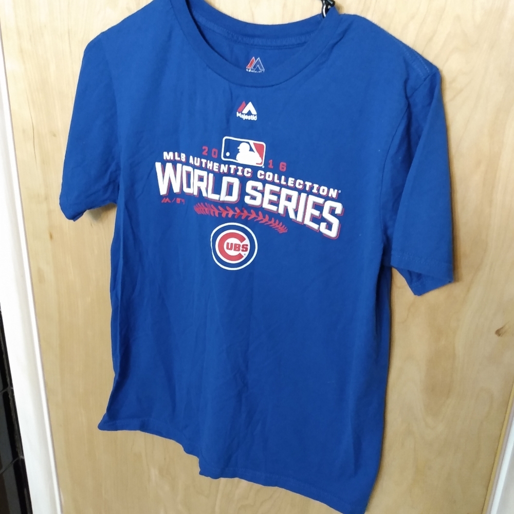 EUC Majestic Chicago Cubs 2016 world series shirt